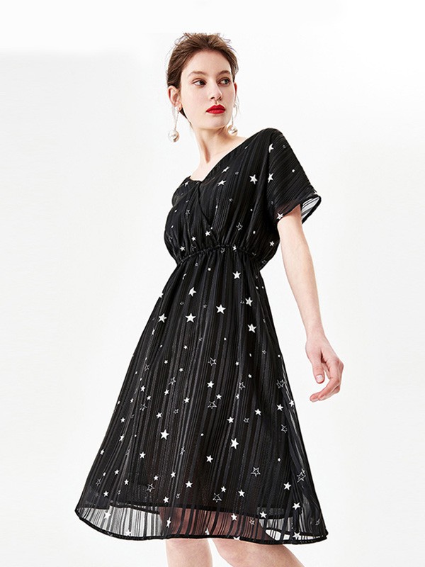 乐刻休闲装2023春夏季黑色连衣裙