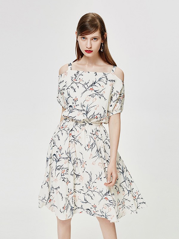 乐刻休闲装2023春夏季白色连衣裙