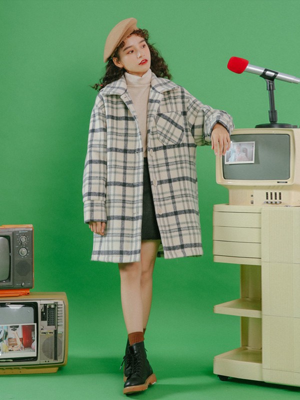 蚂蚁q娃2022秋冬季白色大衣