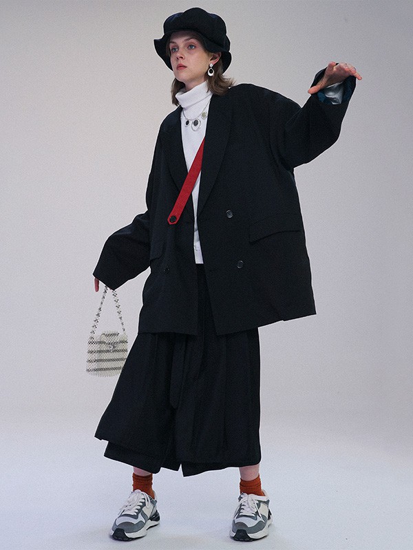 UNVESNO2022秋冬季黑色大衣