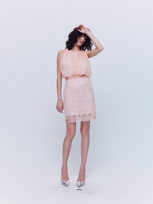 锡瑅女装2023春夏季粉色连衣裙