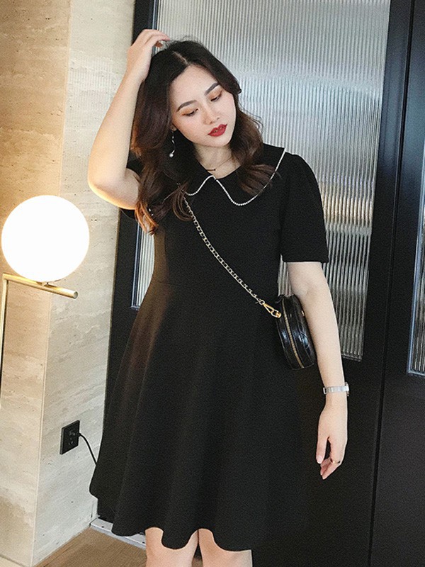 摩妮卡2023春夏季黑色连衣裙