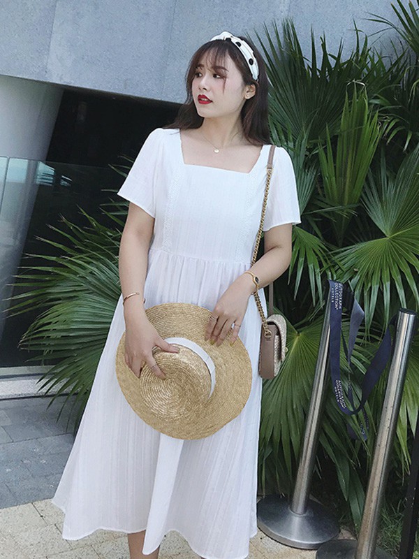 摩妮卡2023春夏季白色连衣裙