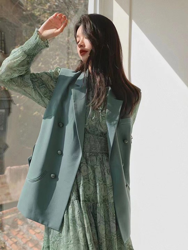 简诣2023春夏季绿色连衣裙