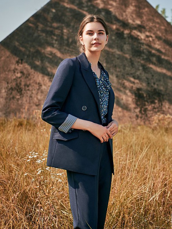 尚琳雅2022秋冬季黑色西装