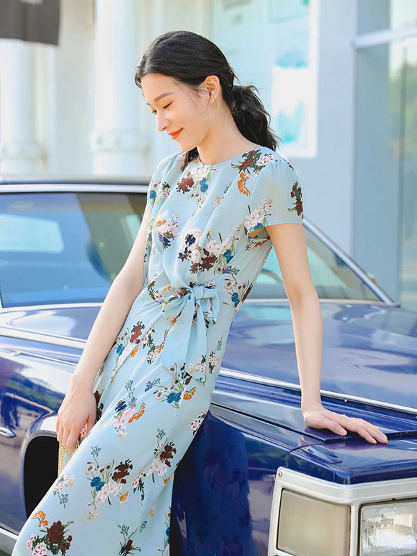 秋凝女装2023春夏季蓝色连衣裙
