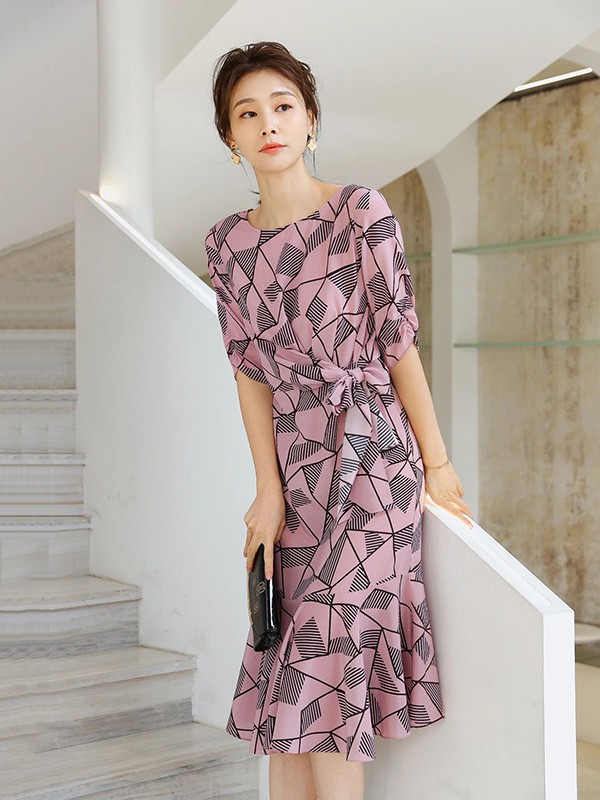 秋凝女装2023春夏季粉色连衣裙