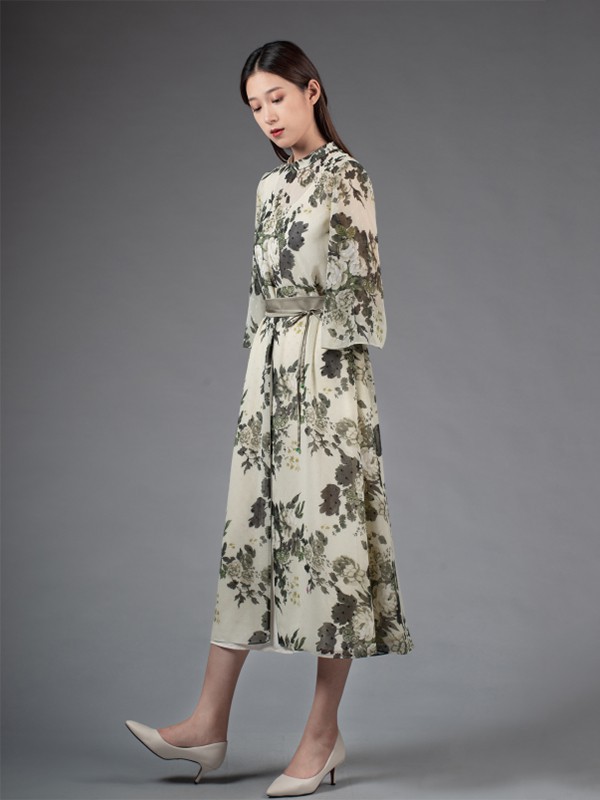 馥蝶女装2023春夏季白色连衣裙