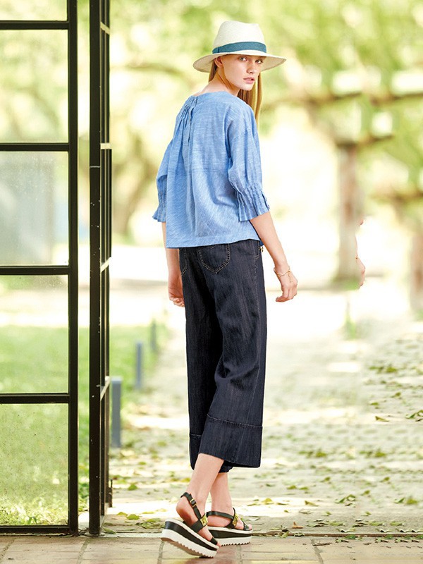 荷雅婷女装2023春夏季蓝色T恤