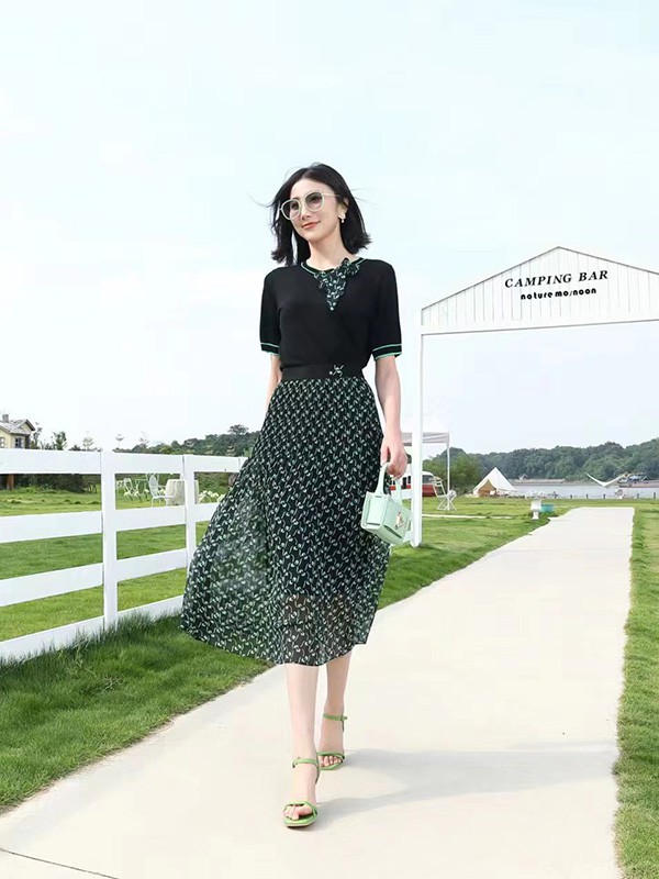 若岚菲女装2023春夏季绿色长裙