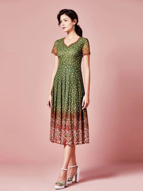 婉熙2023春夏季绿色连衣裙