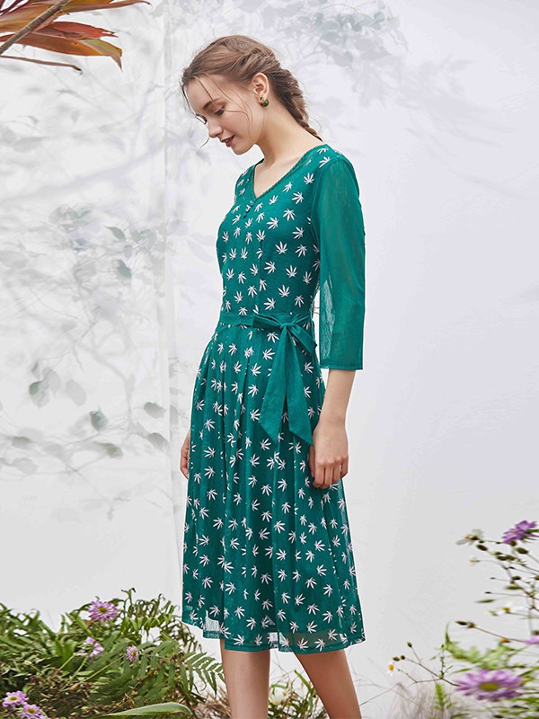 婉熙2023春夏季绿色连衣裙
