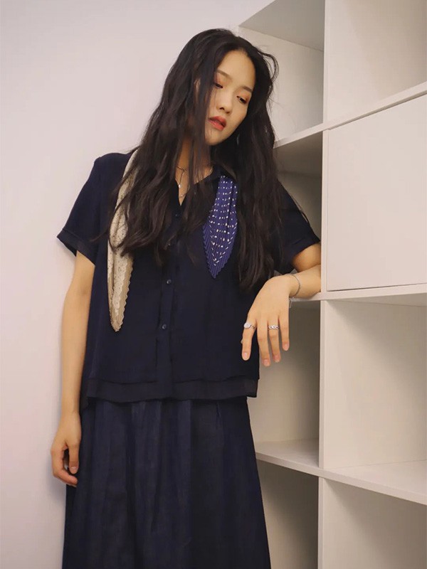 听说女装2023春夏季藏蓝色T恤