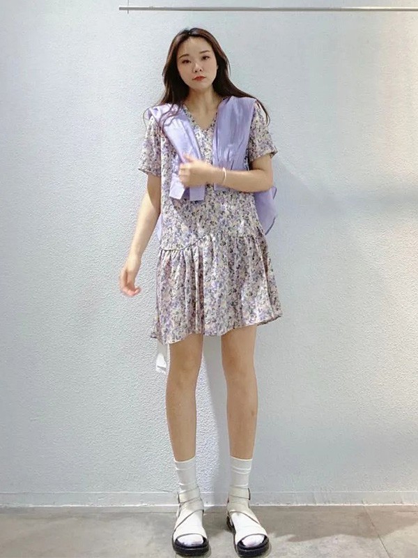 听说女装2023春夏季白色百褶裙