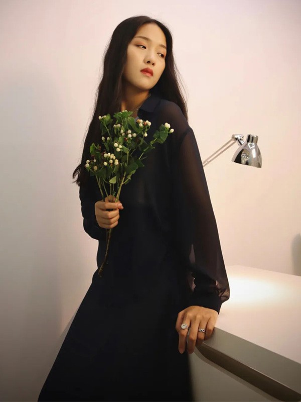 听说女装2023春夏季黑色连衣裙