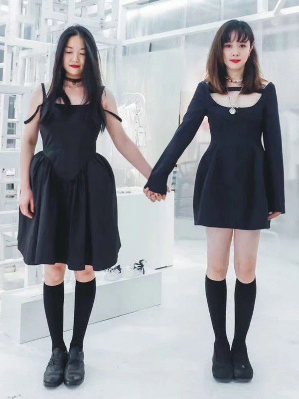 薄物女装2022春夏季黑色吊带裙