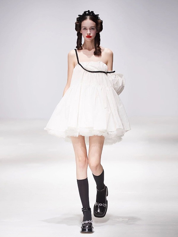 薄物女装2023春夏季白色吊带裙