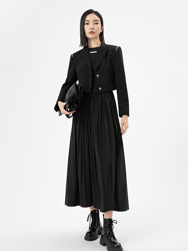 卡蔓2023春夏季黑色长裙