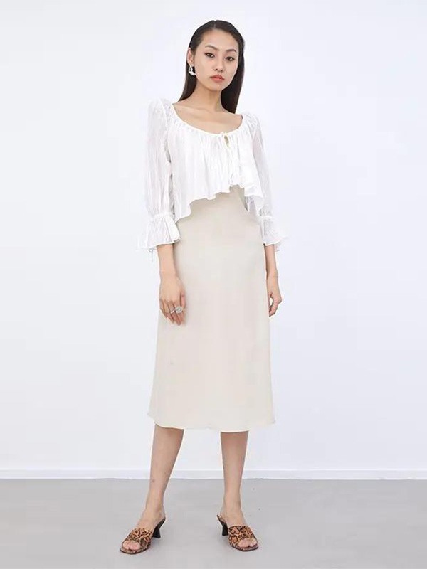 艮上女装2023春夏季卡其色背带裙