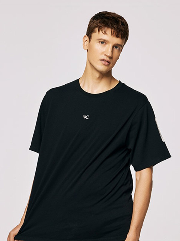 VVC休闲装2023春夏季黑色T恤
