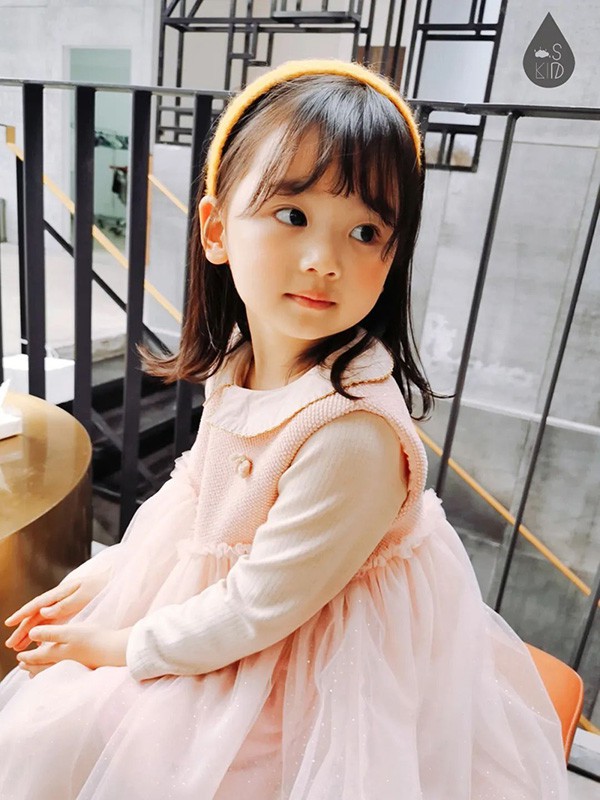 森点童装2022秋冬季粉色连衣裙