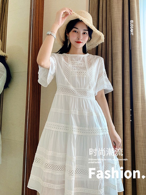 红魔方女装2023春夏季白色连衣裙