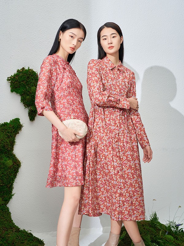 迪凯女装2023春夏季红色连衣裙