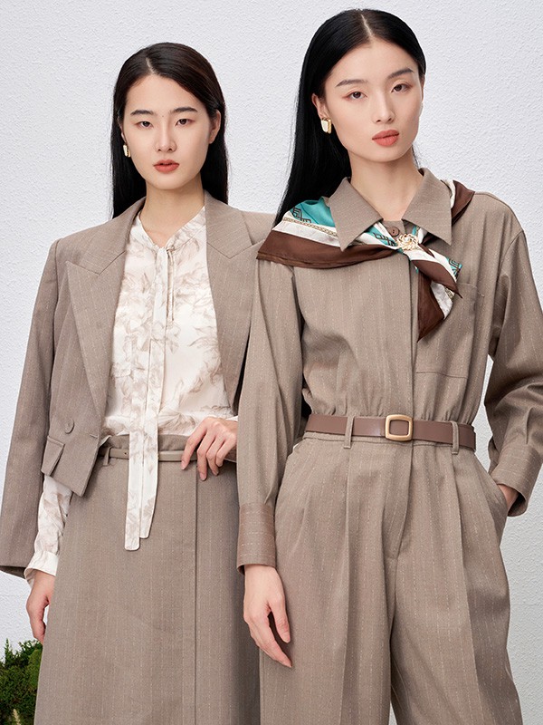 迪凯女装2023春夏季棕色连衣裙