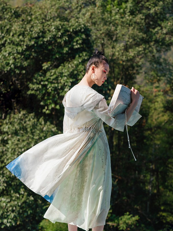 迪凯女装2023春夏季绿色连衣裙