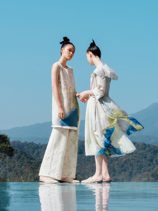 迪凯女装2023春夏季白色连衣裙