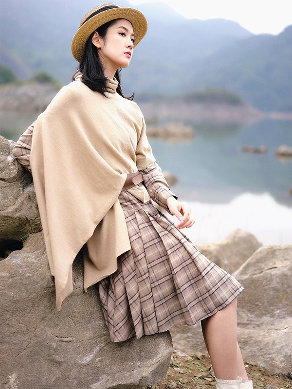 底色女装2023春夏季卡其色百褶裙