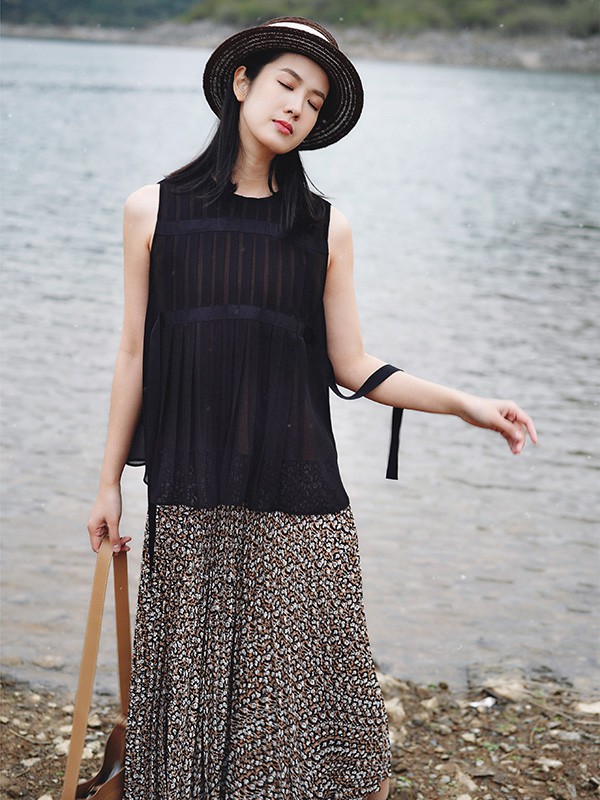 底色女装2023春夏季黑色背心