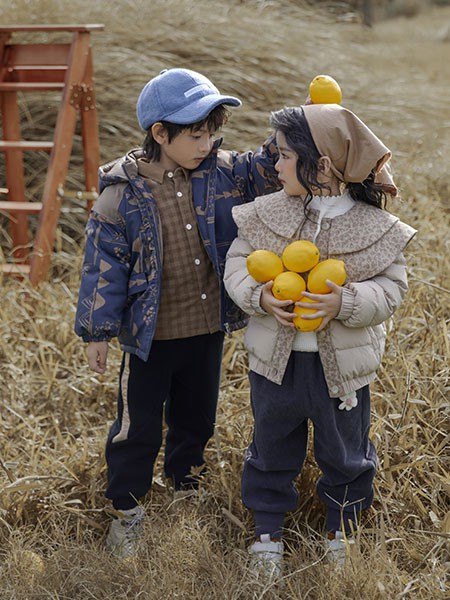 森虎儿童装2022秋冬季灰色羽绒服