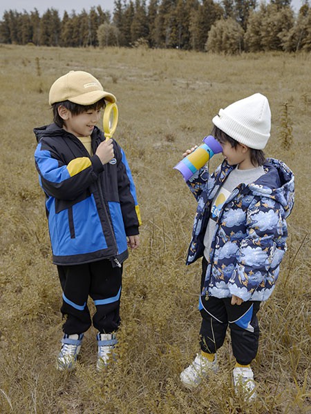 森虎儿童装2023秋冬季拼色棉服