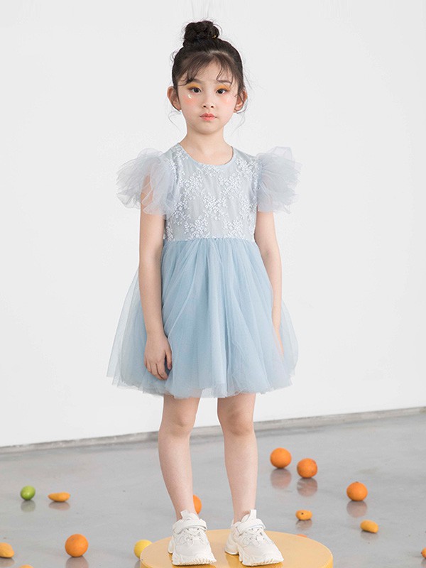 调皮孩子童装2023春夏季蓝色连衣裙