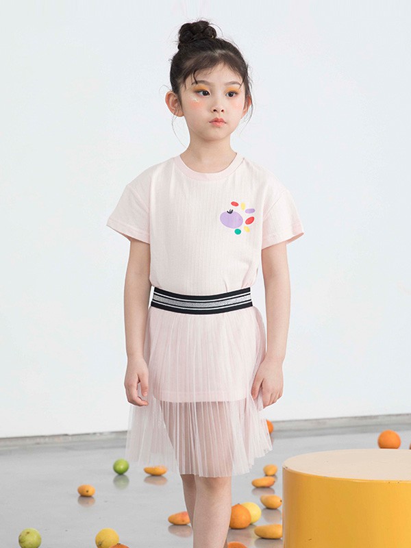 调皮孩子童装2023春夏季白色连衣裙