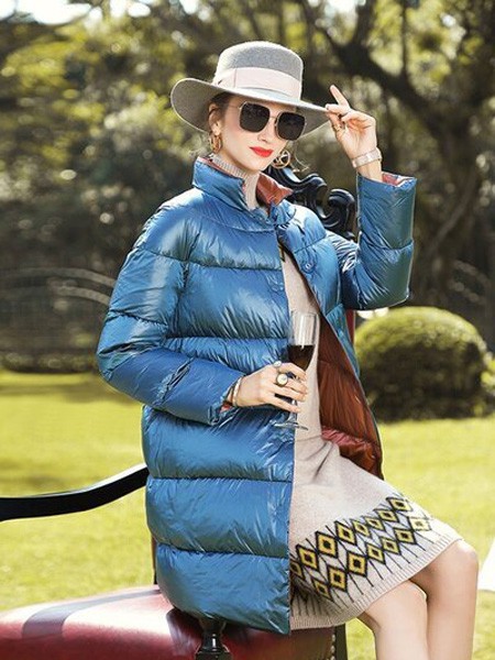 VzxQ女装2022秋冬季蓝色羽绒服