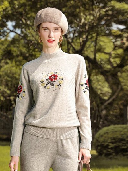 VzxQ女装2022秋冬季白色毛衣