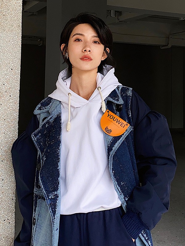 有尾女装2023春夏季白色卫衣