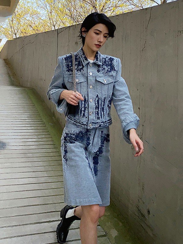 有尾女装2023春夏季灰色连衣裙