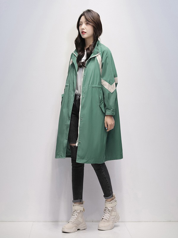 凯尔布拉迪女装2023春夏季绿色风衣