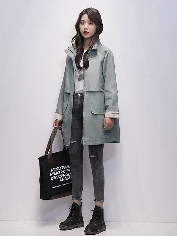 凯尔布拉迪女装2023春夏季蓝色风衣