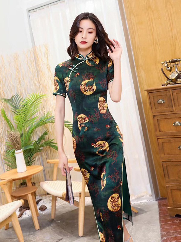虞美记2023春夏季墨绿色旗袍