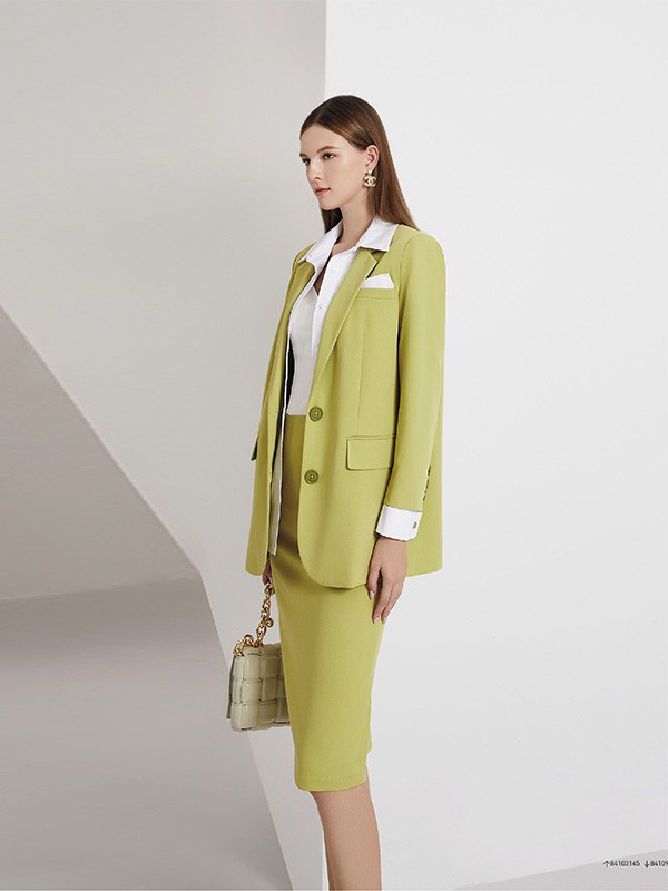 亮点国际女装2023春夏季绿色包臀裙