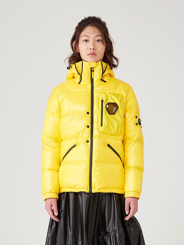 岂可运动装2022秋冬季黄色羽绒服