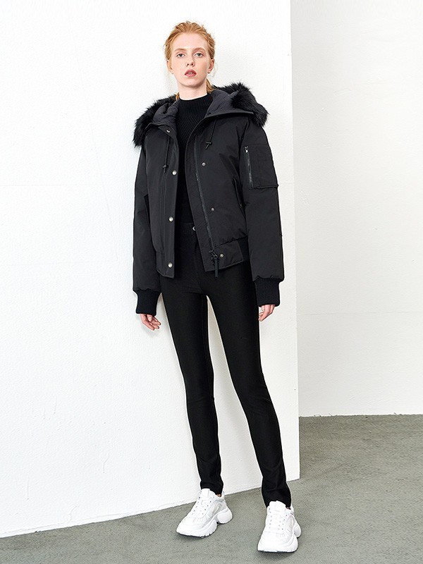 画伊2022秋冬季黑色棉服