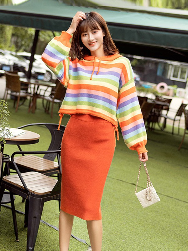 爱泰女装2022秋冬季橙色包臀裙