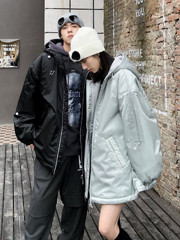 UIIJII2022秋冬季黑色卫衣