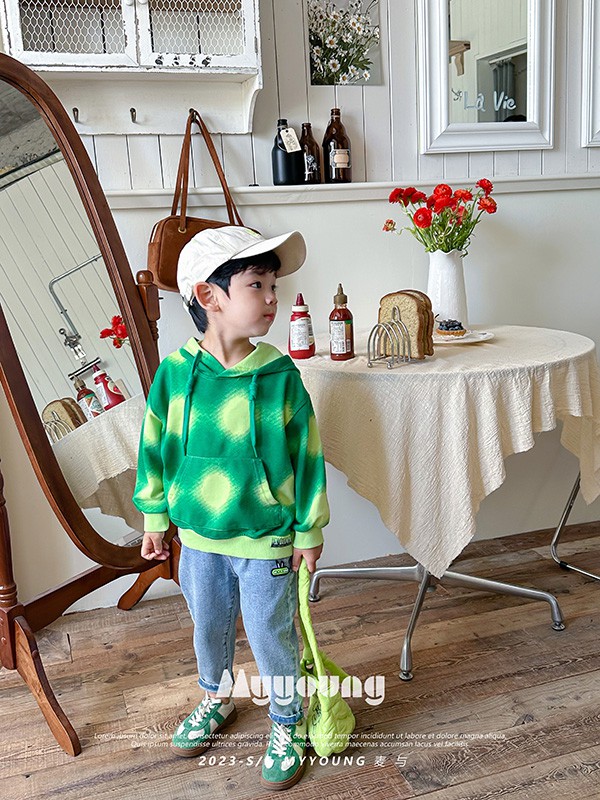 麦与2023春夏季绿色卫衣