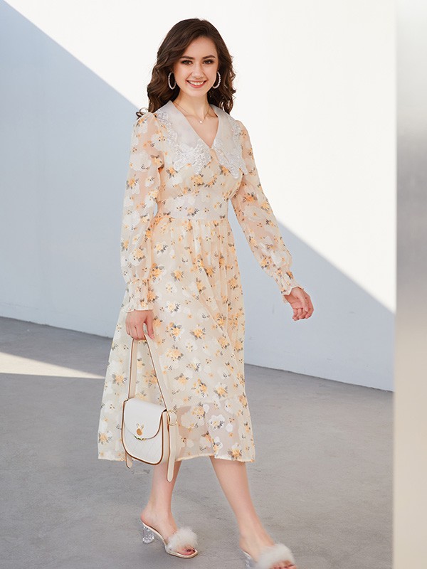 圣多衣2023春夏季米色连衣裙